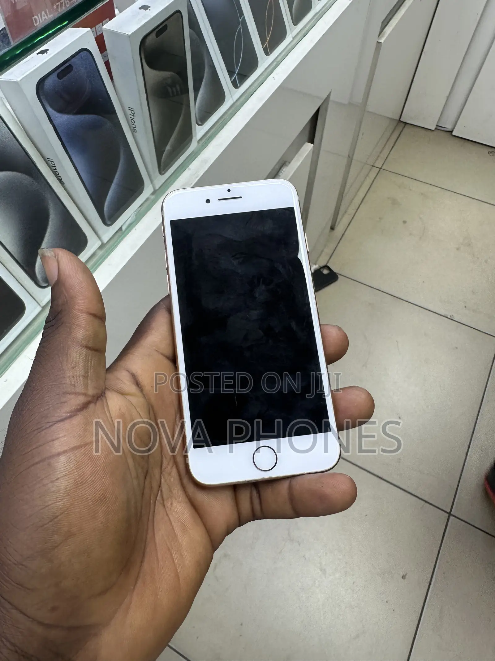 Apple iPhone 8 64 GB Gold