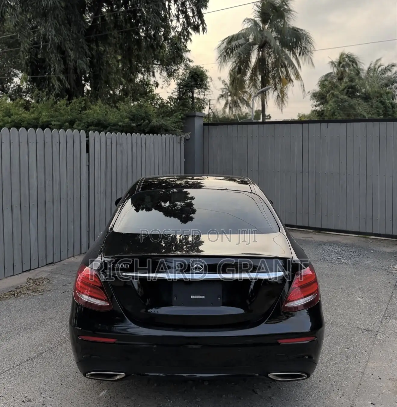 Mercedes-Benz E300 2019 Black