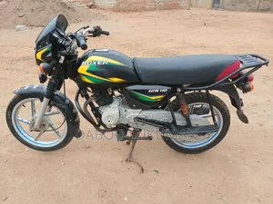 Bajaj Boxer 125 2026 Black