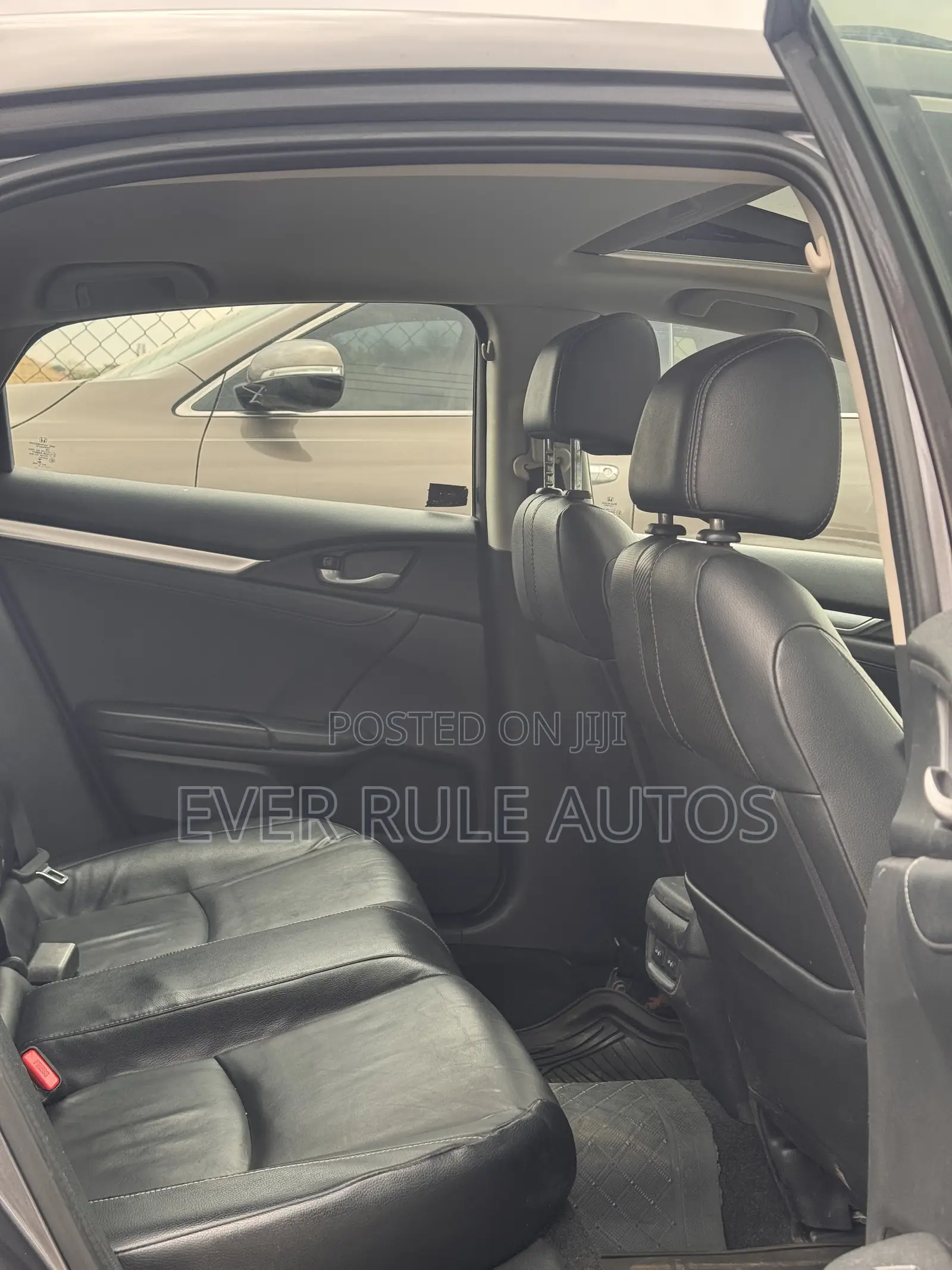 Honda Civic Touring 4dr Sedan (1.5L 4cyl) 2017 Gray