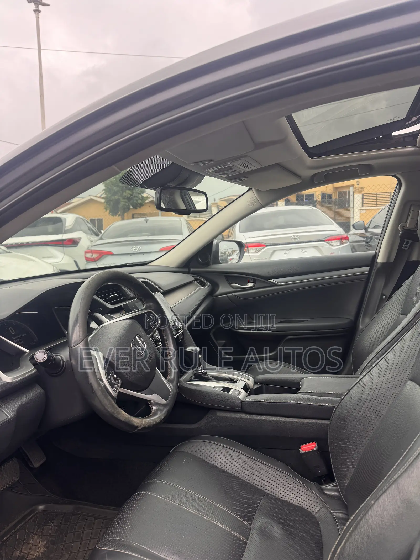Honda Civic Touring 4dr Sedan (1.5L 4cyl) 2017 Gray