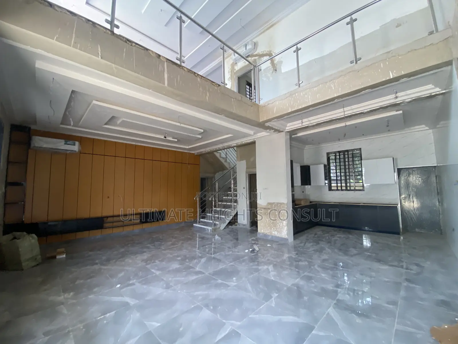 Shop 156 Square Meter for Rent at Spintex