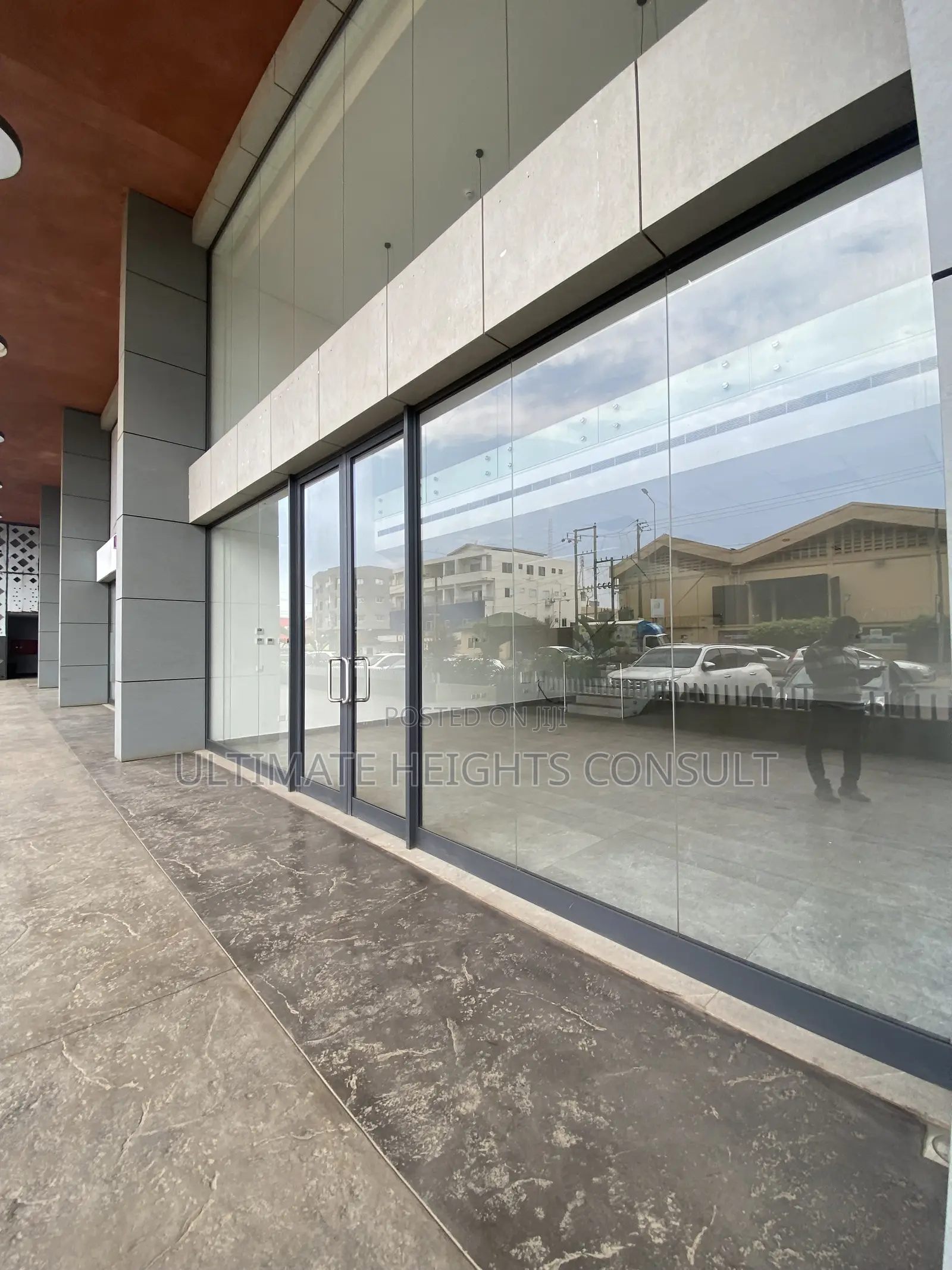 Shop 156 Square Meter for Rent at Spintex
