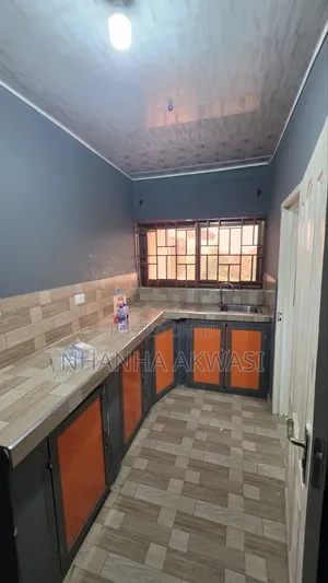 2bdrm Apartment in Klagon Police, Sakumono for rent