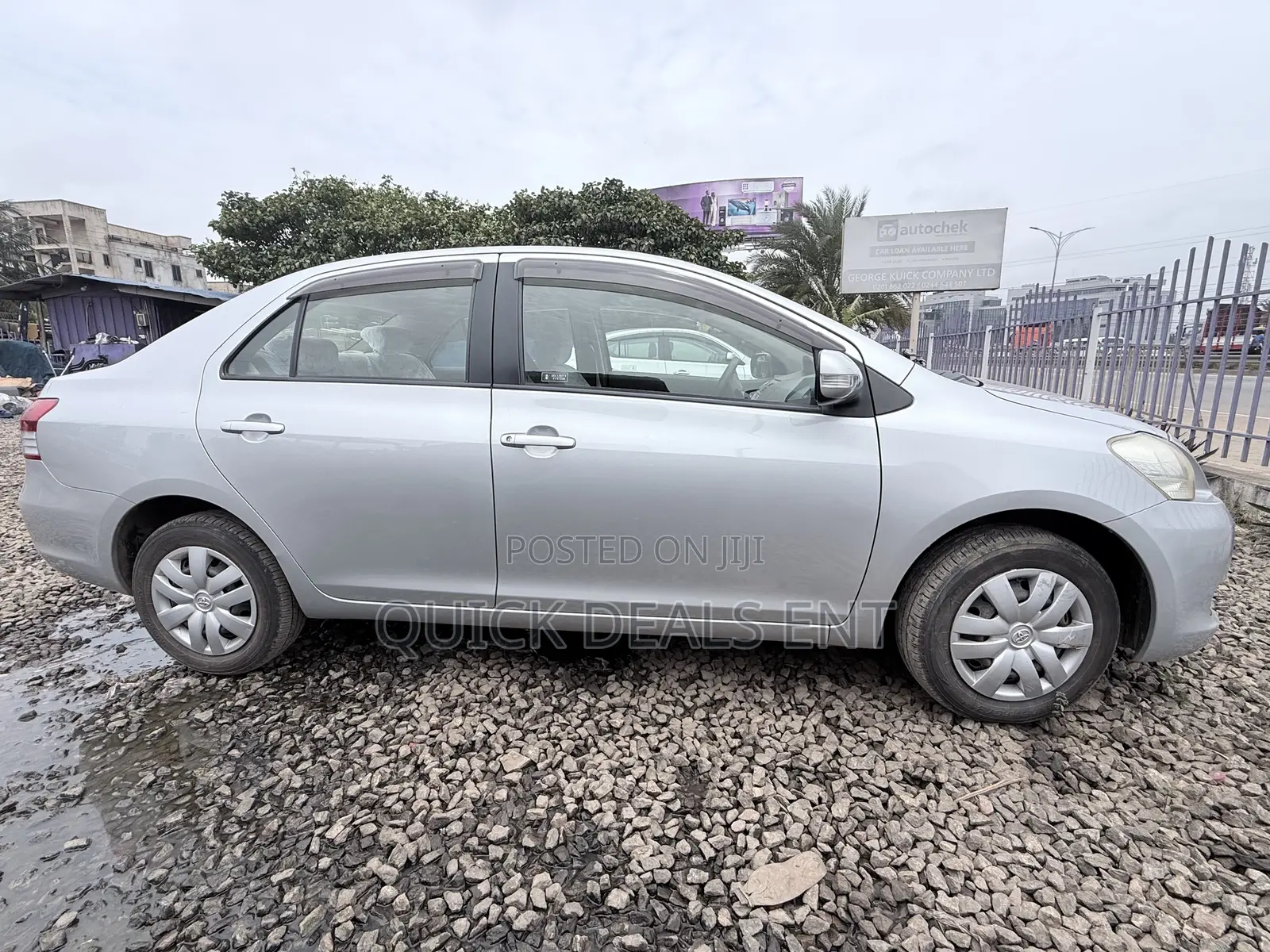Toyota Belta 2012 Silver