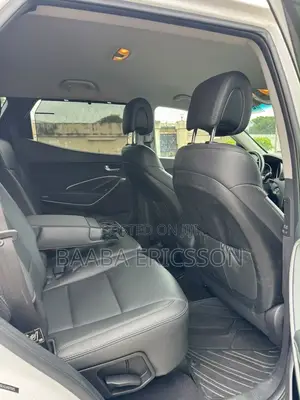Hyundai Santa Fe 2018 White