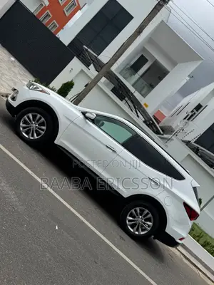 Hyundai Santa Fe 2018 White