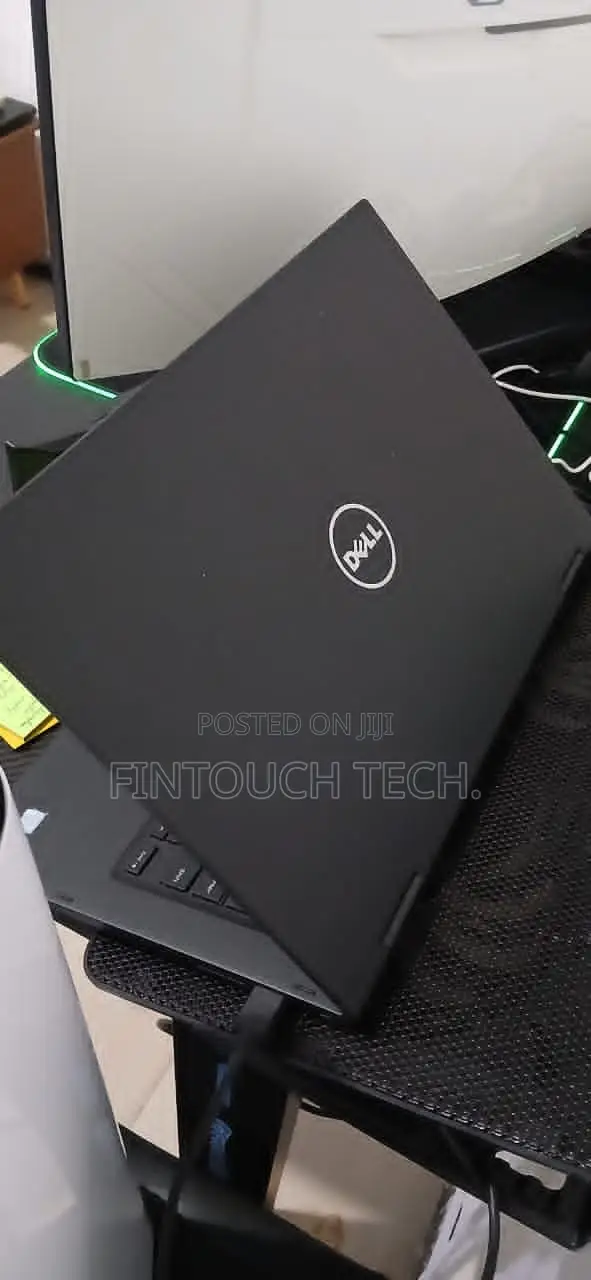 Laptop Dell Latitude 3390 2-in-1 16GB Intel Core i5 SSD 256GB