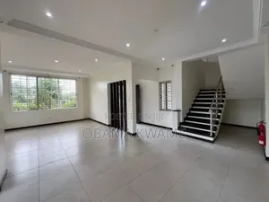 4bdrm House in Laryea Homes, A&C Mall Area for rent