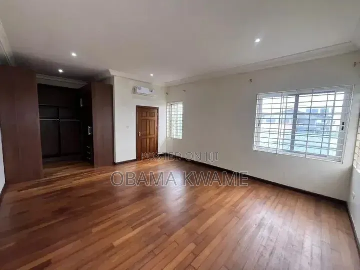 4bdrm House in Laryea Homes, A&C Mall Area for rent