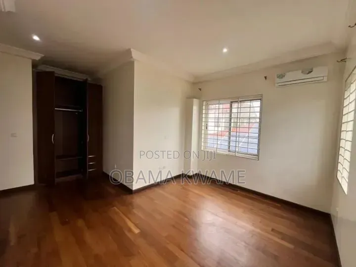 4bdrm House in Laryea Homes, A&C Mall Area for rent