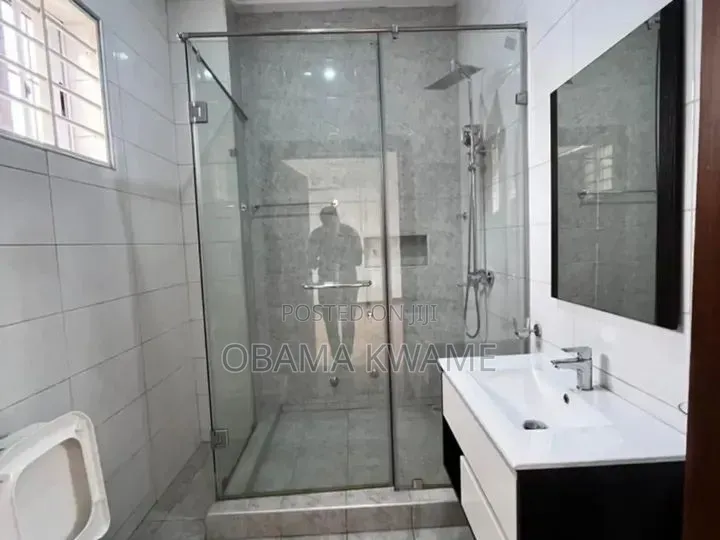 4bdrm House in Laryea Homes, A&C Mall Area for rent