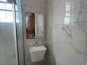 4bdrm House in Laryea Homes, A&C Mall Area for rent