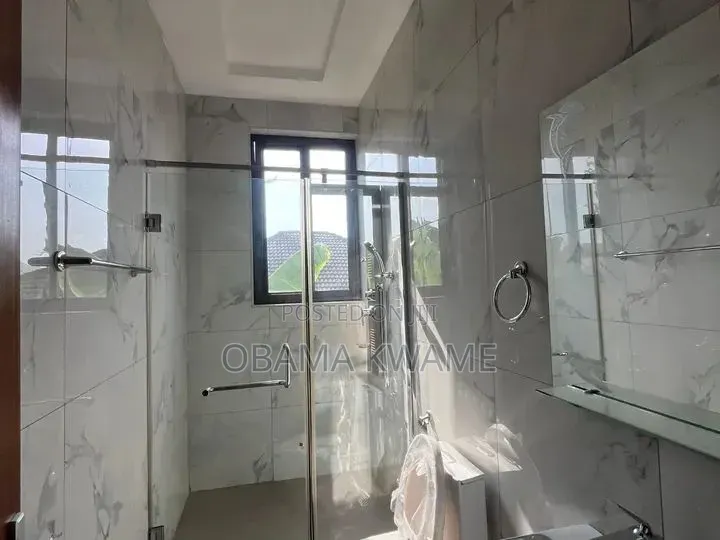 4bdrm House in Laryea Homes, A&C Mall Area for rent