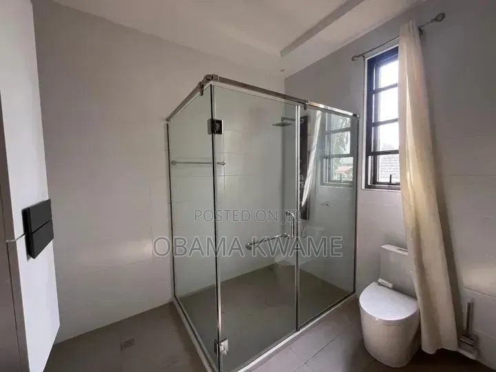 4bdrm House in Laryea Homes, A&C Mall Area for rent