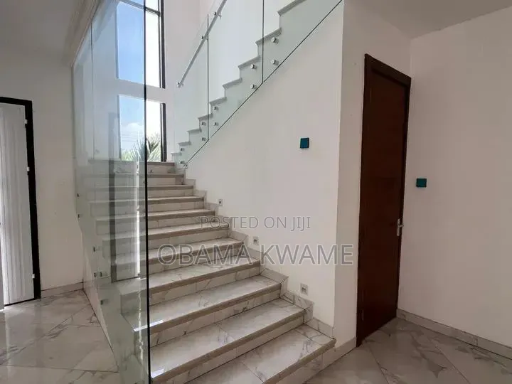4bdrm House in Laryea Homes, A&C Mall Area for rent