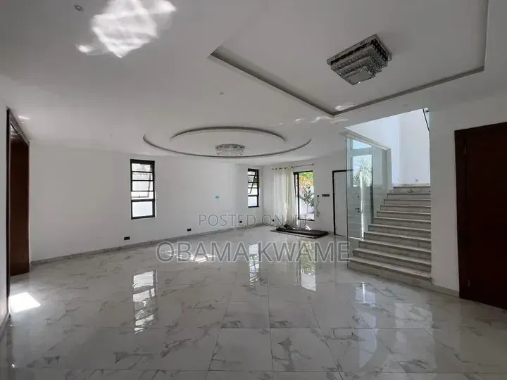 4bdrm House in Laryea Homes, A&C Mall Area for rent