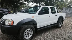 Nissan Hardbody 2020 White