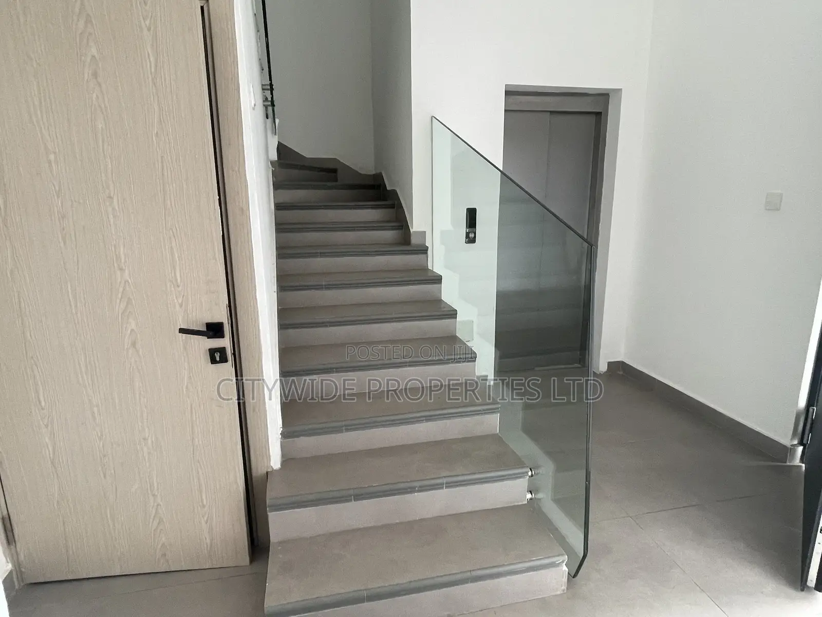 4bdrm House in Abelemkpe, Methodist Church Area for sale
