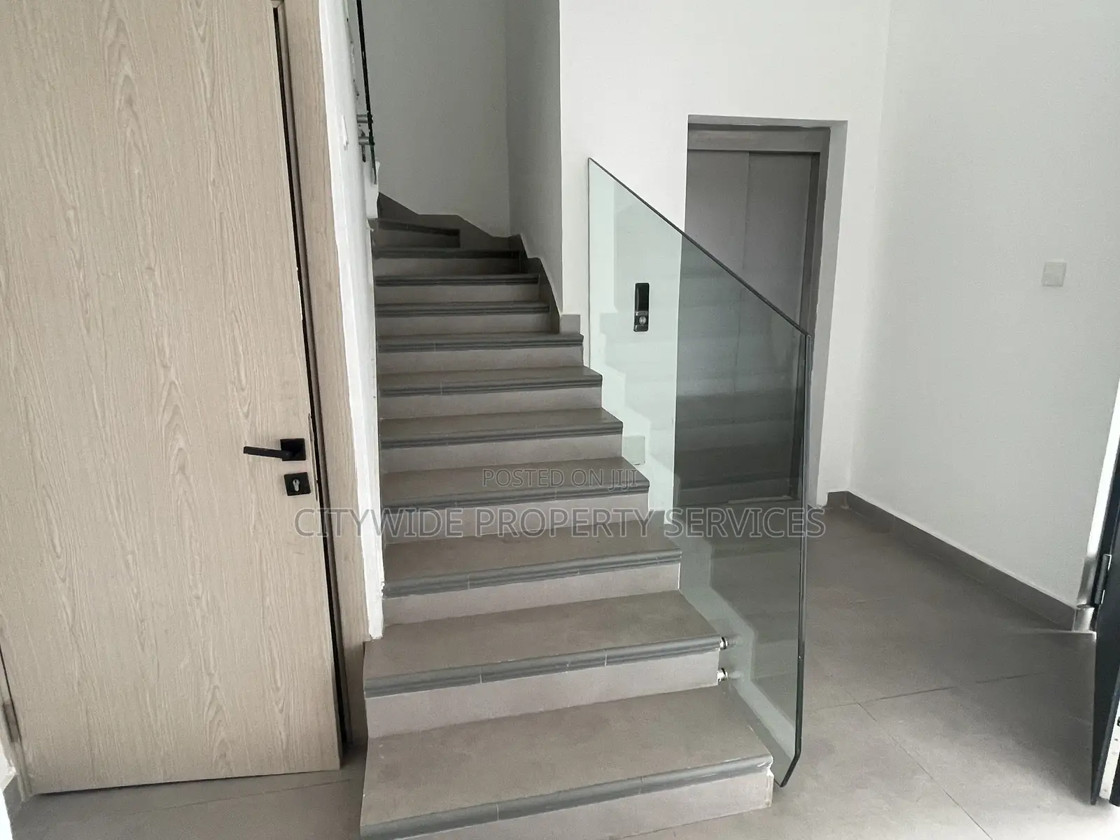 4bdrm House in Abelemkpe, Methodist Church Area for sale