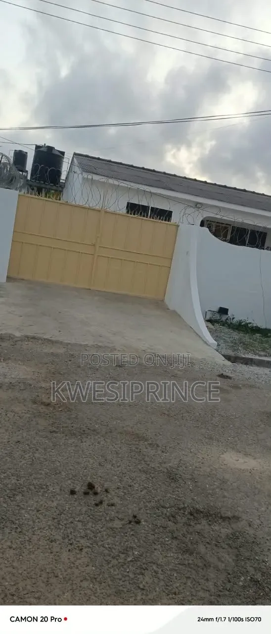 Furnished Studio Apartment in Grade Estate  Teshie for rent