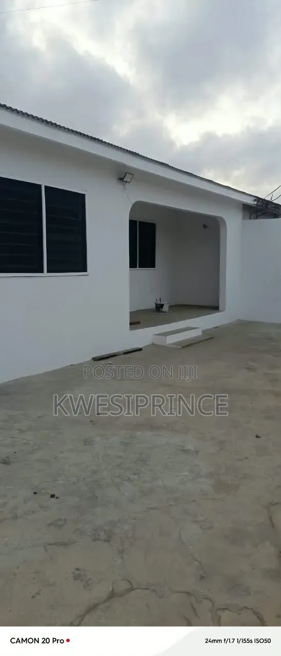 Furnished Studio Apartment in Grade Estate  Teshie for rent