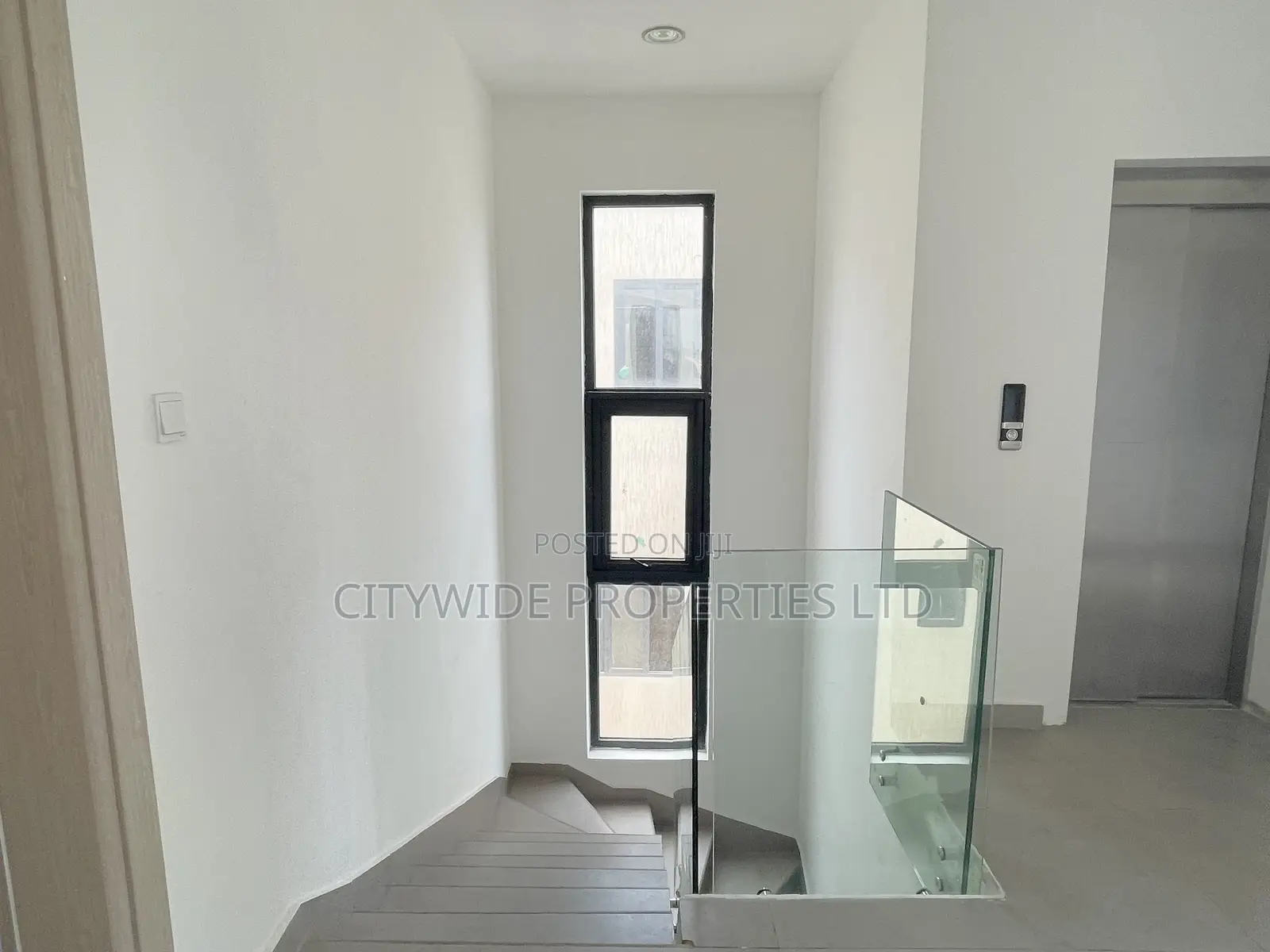 4bdrm House in Abelemkpe, Methodist Church Area for sale