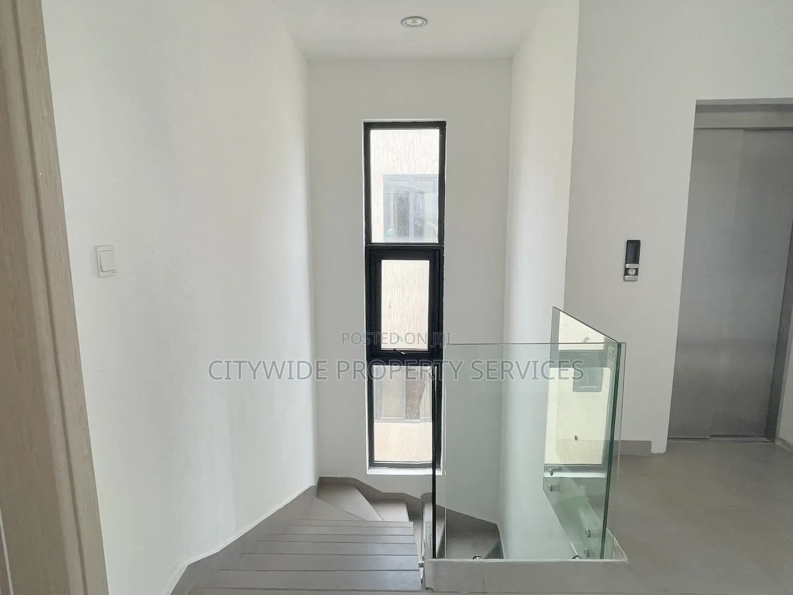 4bdrm House in Abelemkpe, Methodist Church Area for sale
