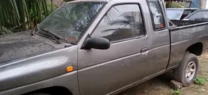 Nissan Hardbody 2012