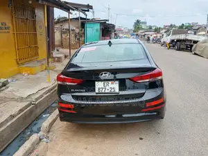 Hyundai Elantra 2018 Black