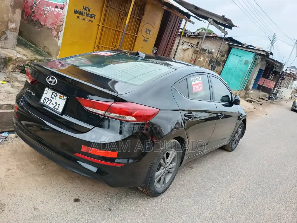 Hyundai Elantra 2018 Black