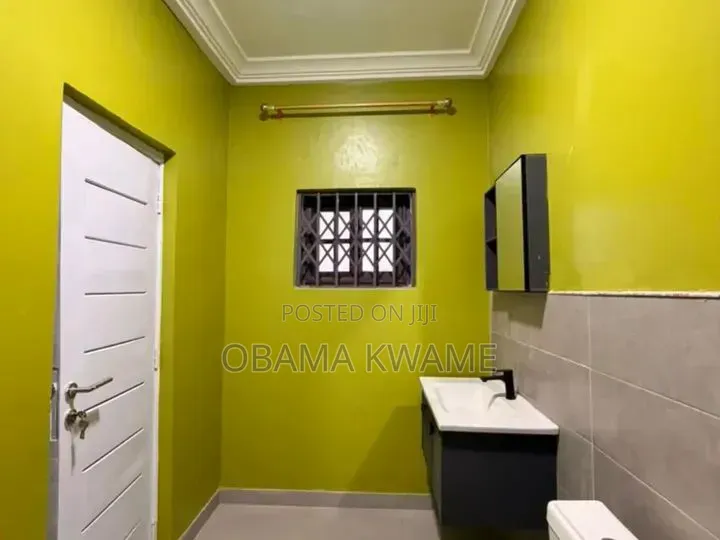 2bdrm Apartment in Laryea Homes, Lake Side Estate for rent