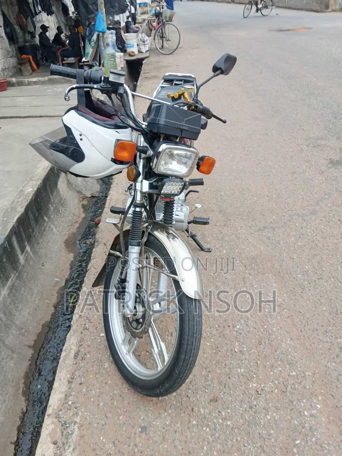 Motorcycle 2022 Brown