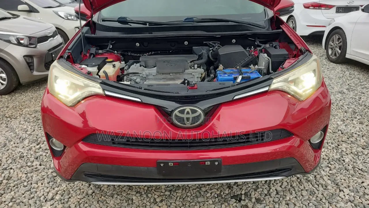 Toyota RAV4 XLE AWD (2.5L 4cyl 6A) 2017 Red