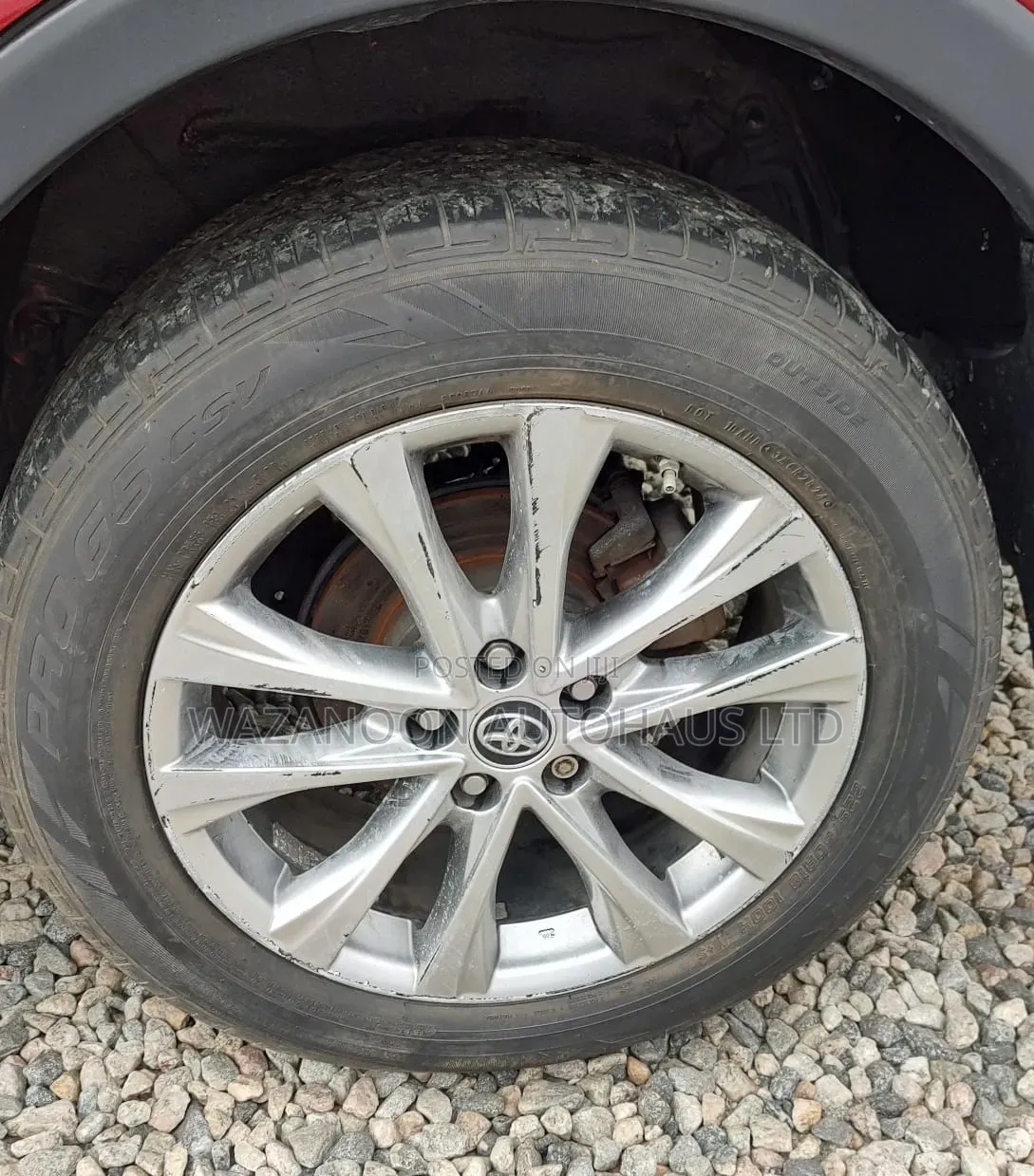 Toyota RAV4 XLE AWD (2.5L 4cyl 6A) 2017 Red
