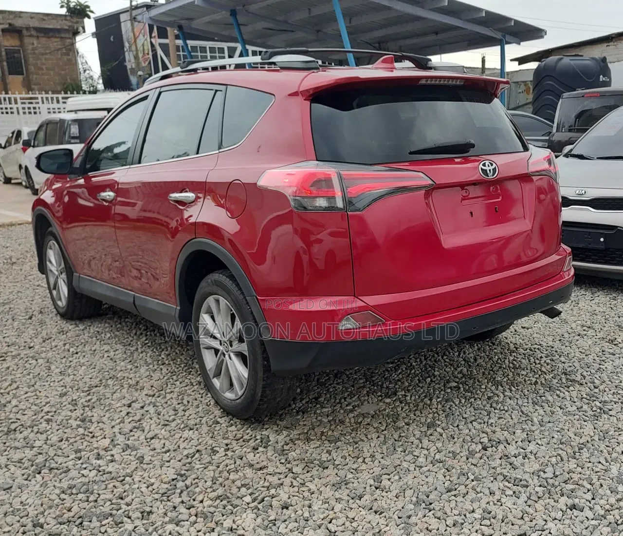 Toyota RAV4 XLE AWD (2.5L 4cyl 6A) 2017 Red