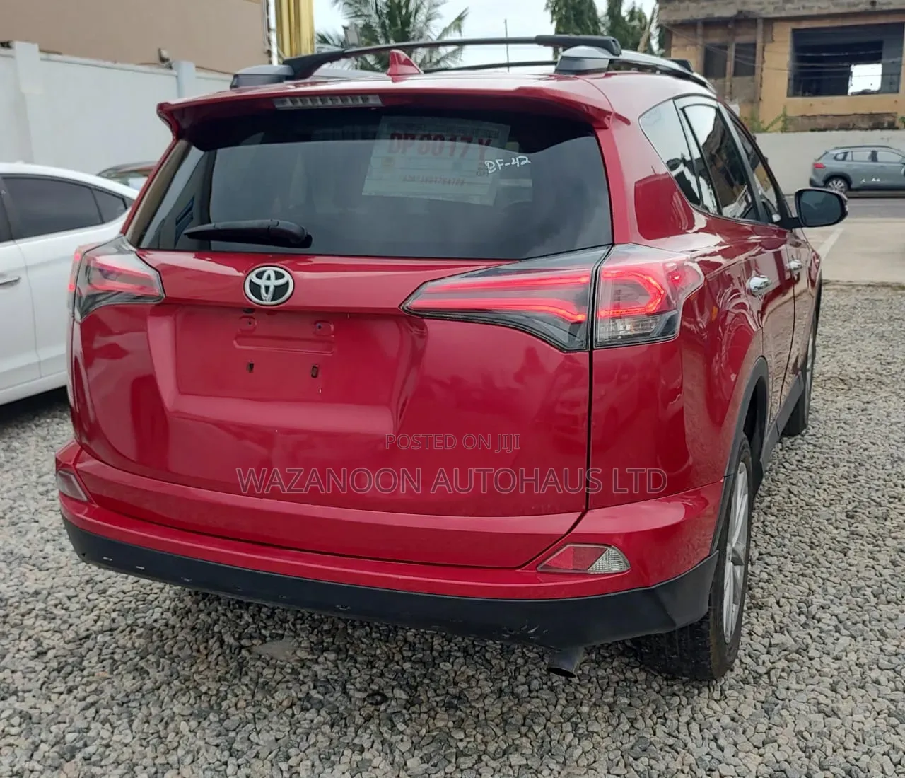 Toyota RAV4 XLE AWD (2.5L 4cyl 6A) 2017 Red