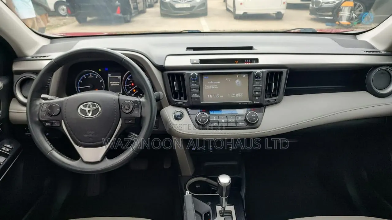 Toyota RAV4 XLE AWD (2.5L 4cyl 6A) 2017 Red