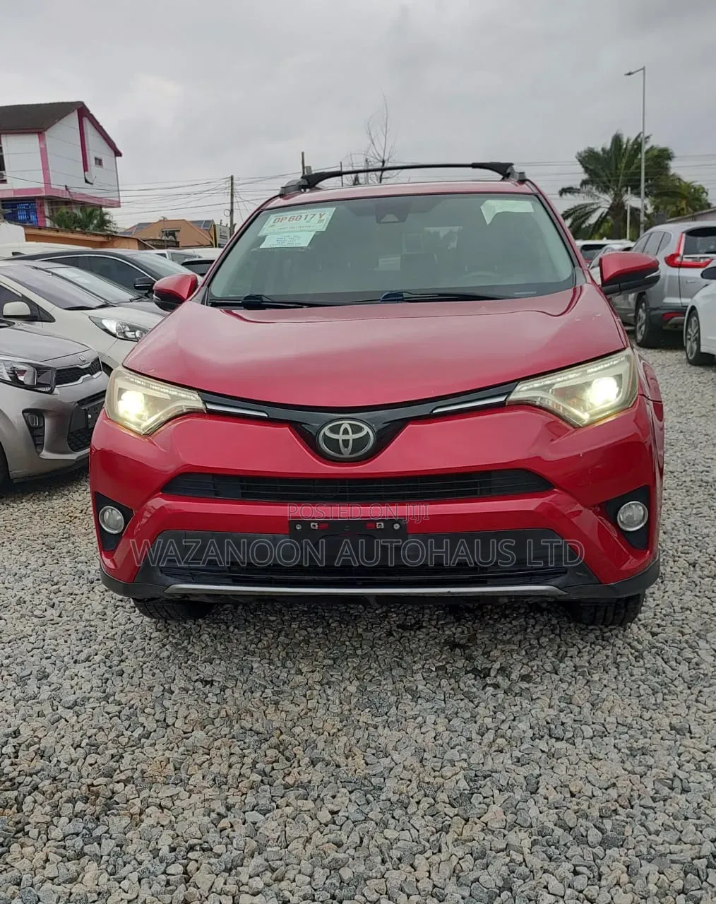 Toyota RAV4 XLE AWD (2.5L 4cyl 6A) 2017 Red