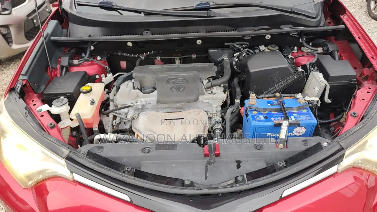 Toyota RAV4 XLE AWD (2.5L 4cyl 6A) 2017 Red
