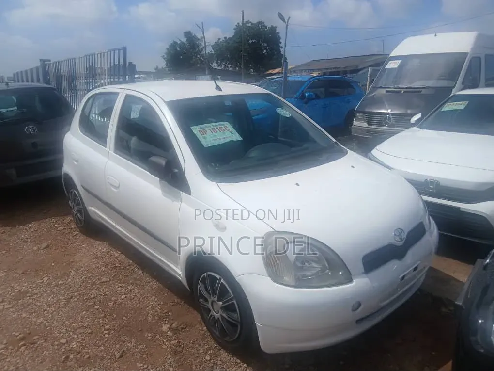 Toyota Yaris 1999 White