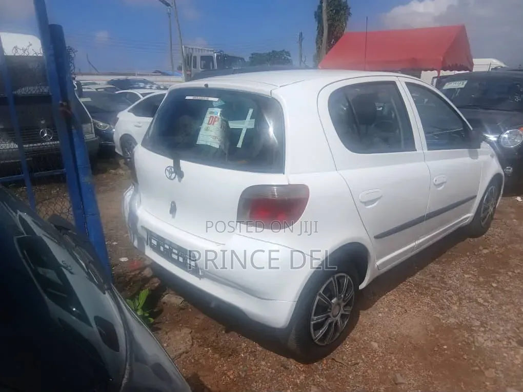 Toyota Yaris 1999 White