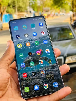 Tecno Camon 20 Mr. Doodle Edition 256 GB Green