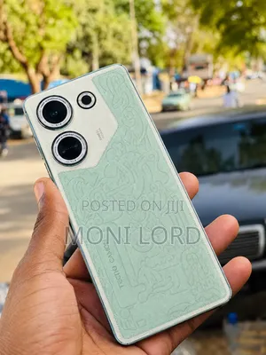 Tecno Camon 20 Mr. Doodle Edition 256 GB Green