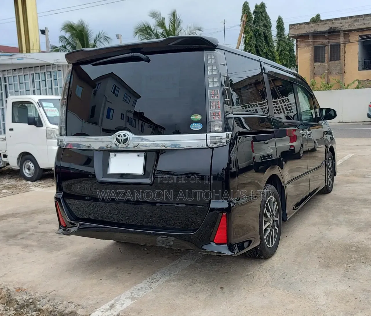 Toyota Voxy V 2WD 7-Seater 2016 Black
