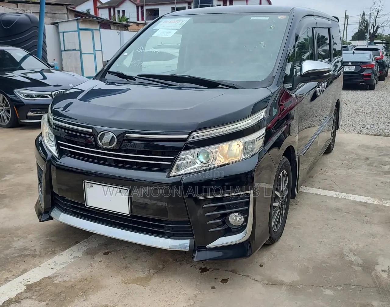 Toyota Voxy V 2WD 7-Seater 2016 Black