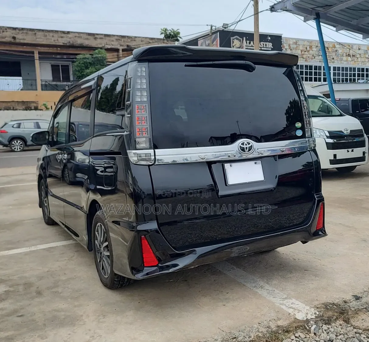 Toyota Voxy V 2WD 7-Seater 2016 Black