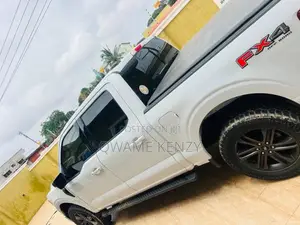 Ford F-150 XLT 2022 White