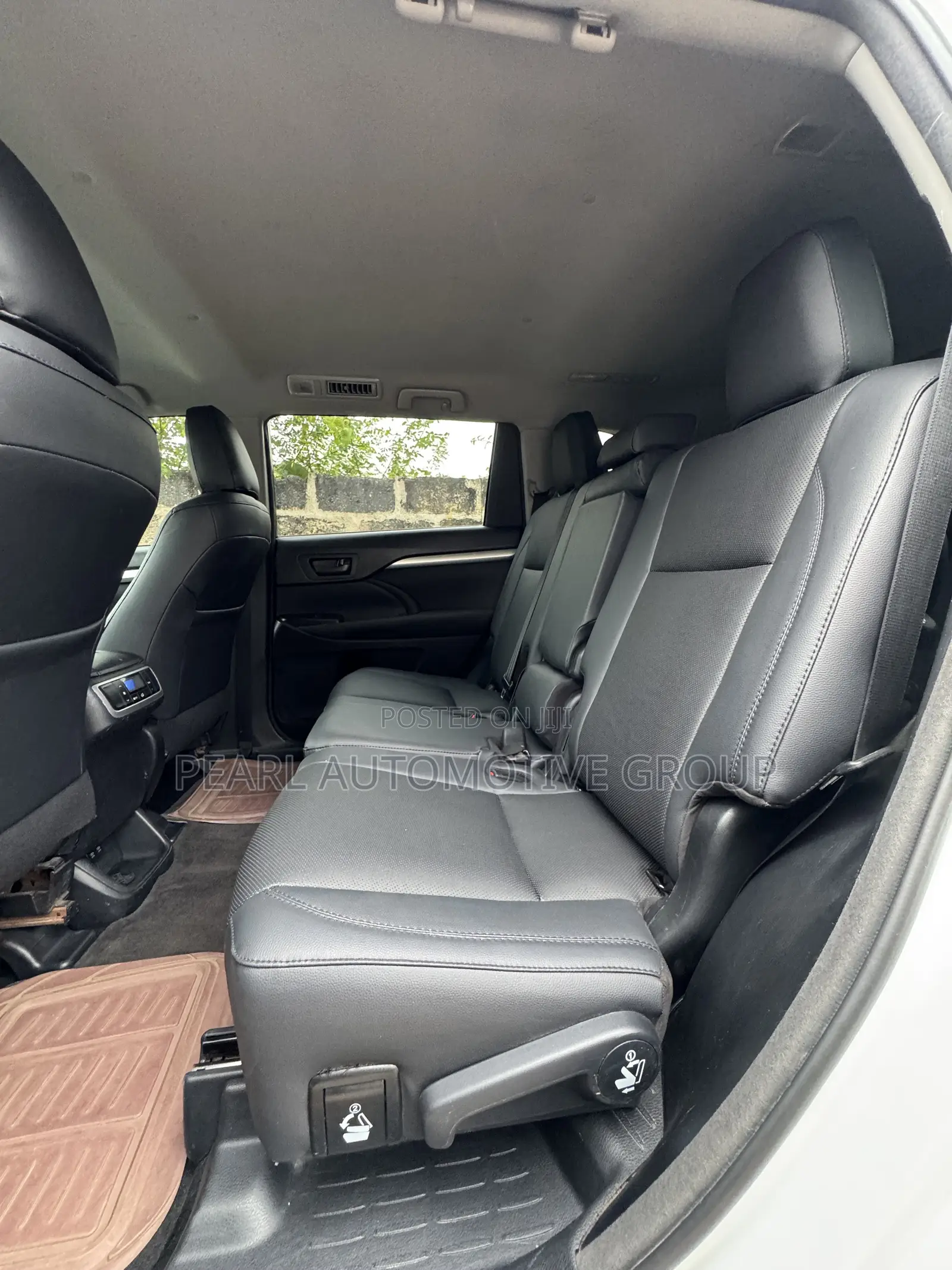 Toyota Highlander LE 4x2 (2.7L 4cyl 6A) 2018 White