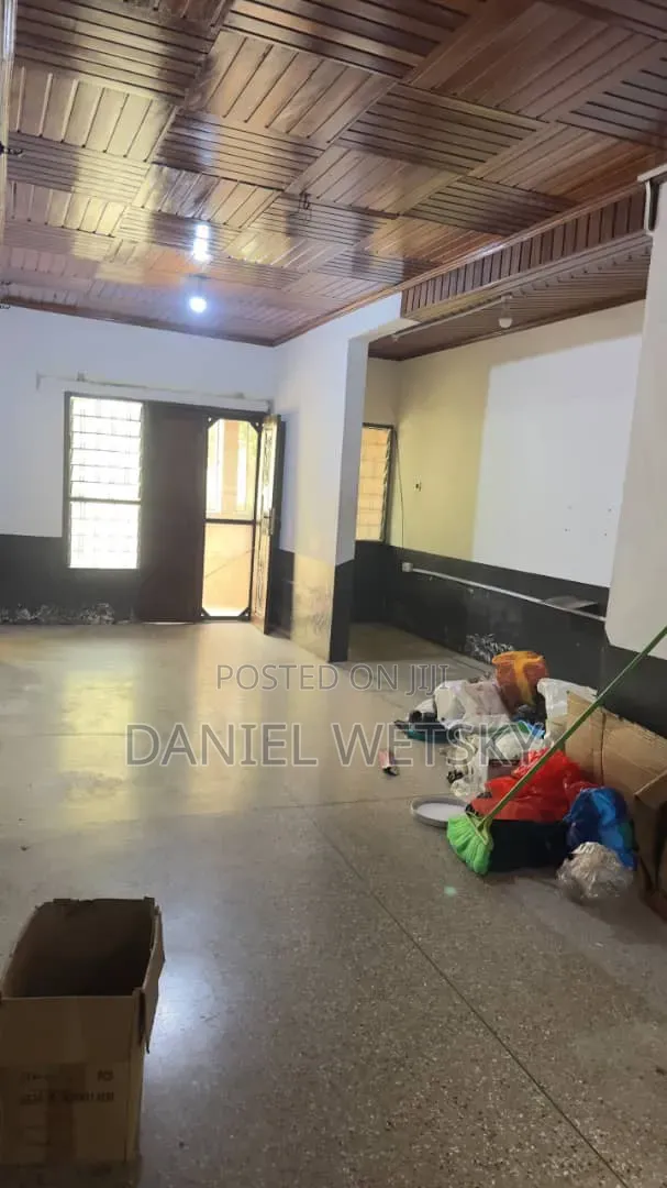 2bdrm Apartment in Kwashieman, Prince of Peace Area for rent